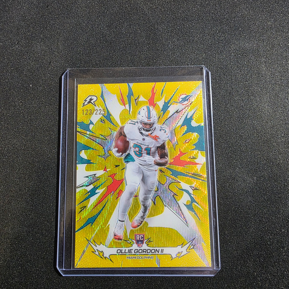 2025 Topps Resurgence Ollie Gordon II #154 Yellow Surge Refractor /225 Dolphins