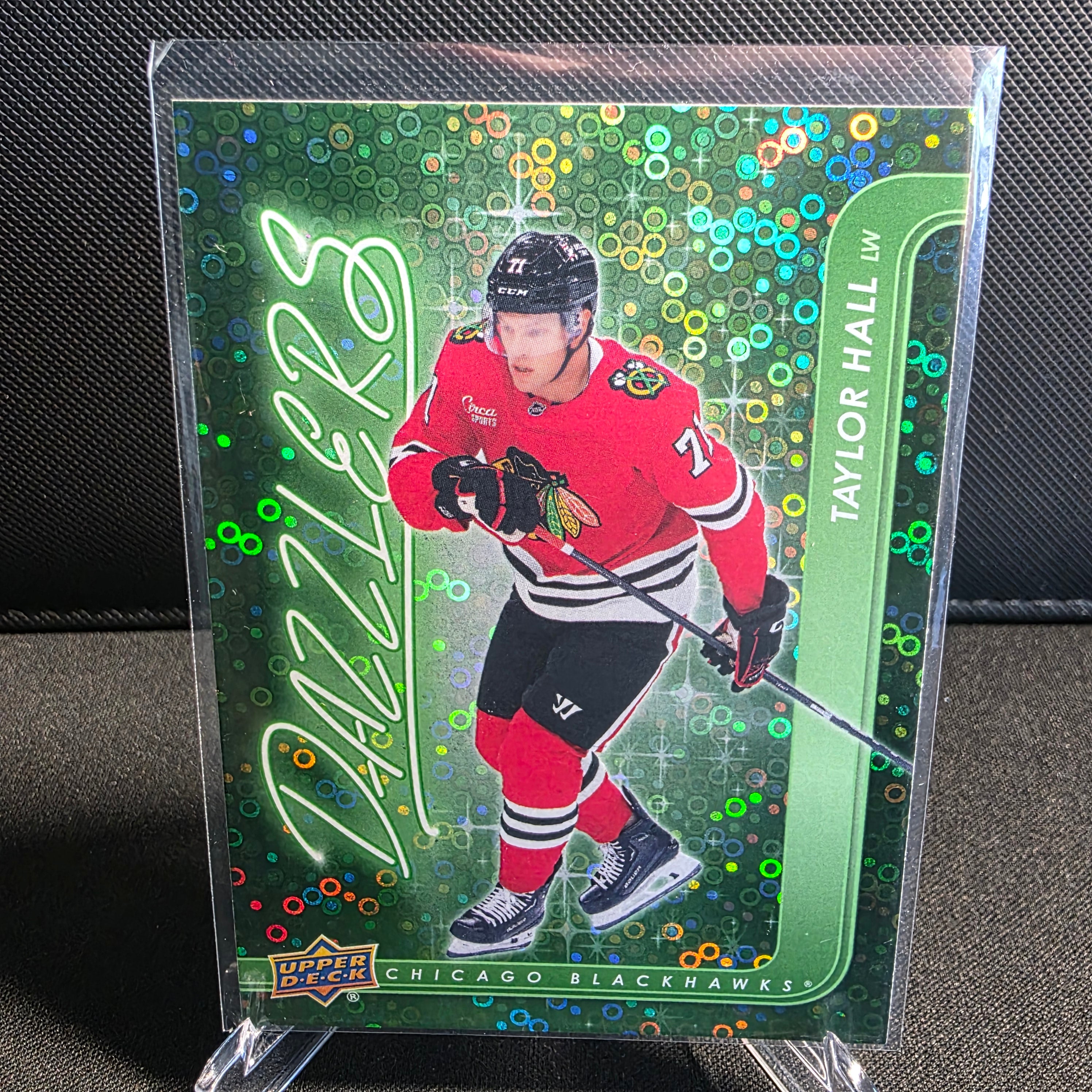 2024-25 Upper Deck Extended Series Dazzlers Green DZ-119 Taylor Hall Chicago Blackhawks