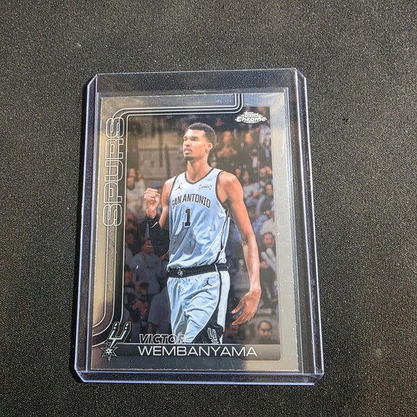 Topps 2025-26 Chrome Victor Wembanyama #221 San Antonio Spurs