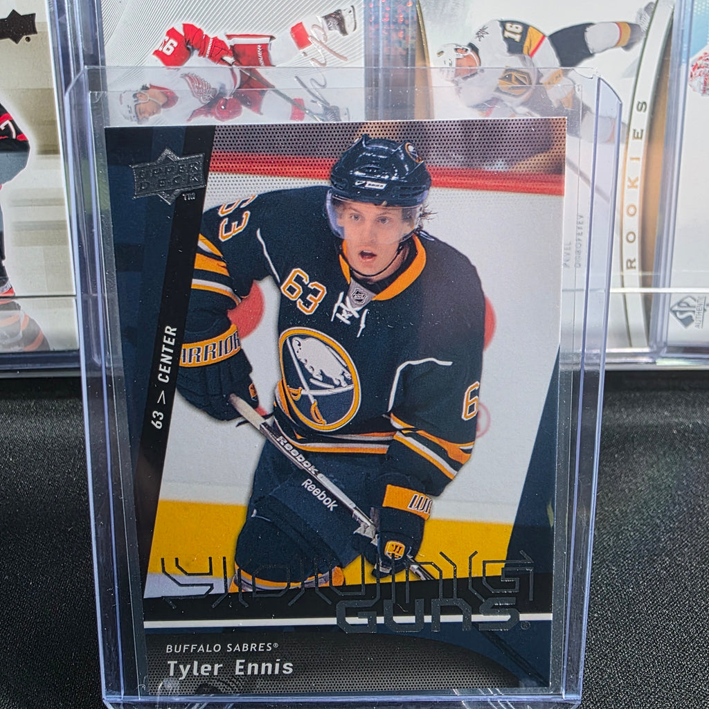 2009-10 Upper Deck Series 2 Tyler Ennis #453 Young Guns Buffalo Sabres RC