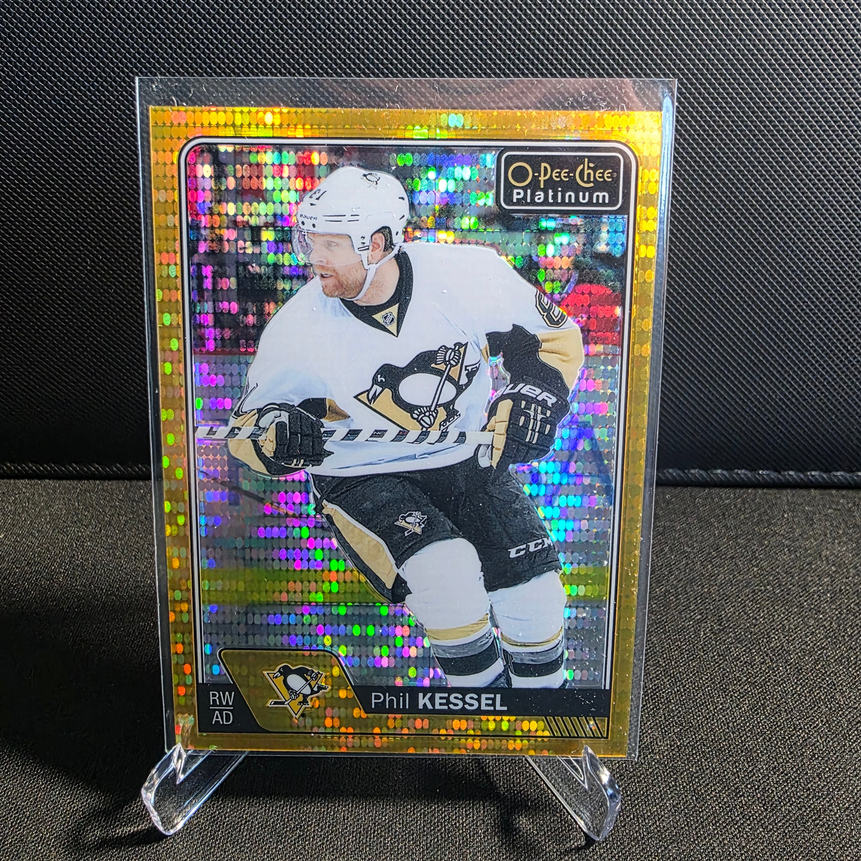 2016-17 O-Pee-Chee Platinum Seismic Gold 58 Phil Kessel /50 Pittsburgh Penguins